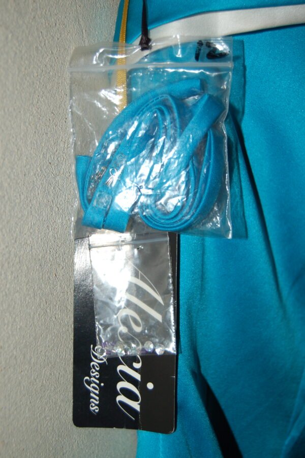 Alexia Designs 2926 - Image 4